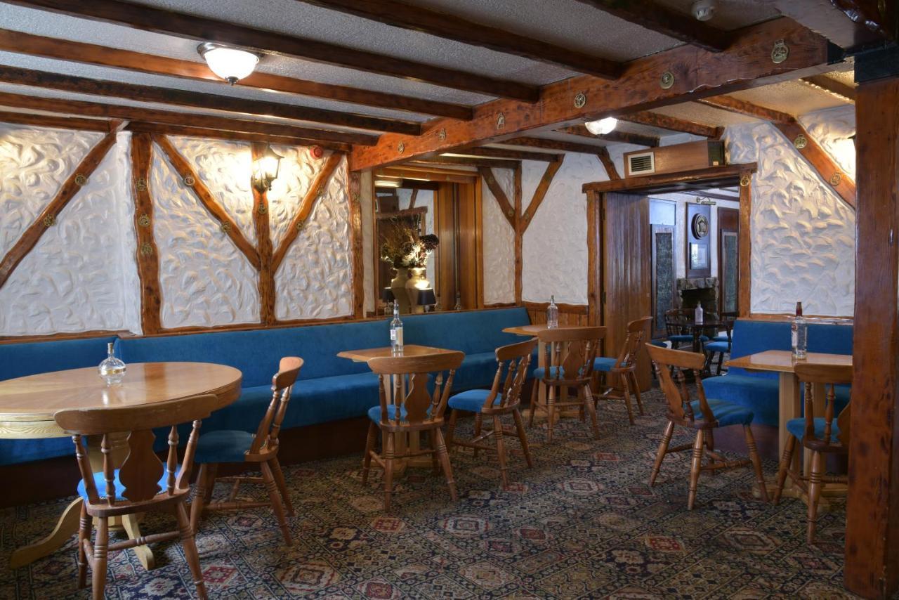 Dinorben Arms Hotel Amlwch Exterior photo